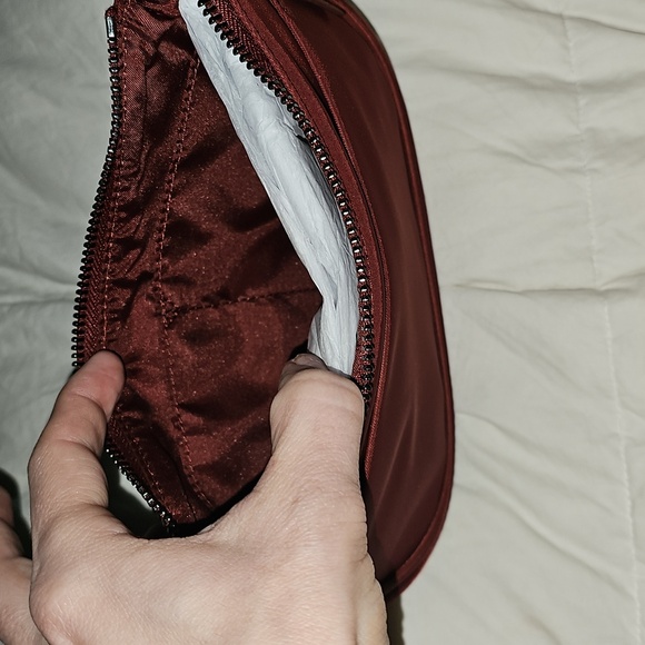 Lululemon Nwts City Essentials Mini Shoulder Bag!Rare,Sold Out ROCKWOOD,Gunmetal - Picture 10 of 11